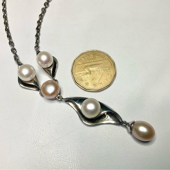 Sterling Large Pearl Y Necklace Pink + White Pearls - Picture 2 of 7